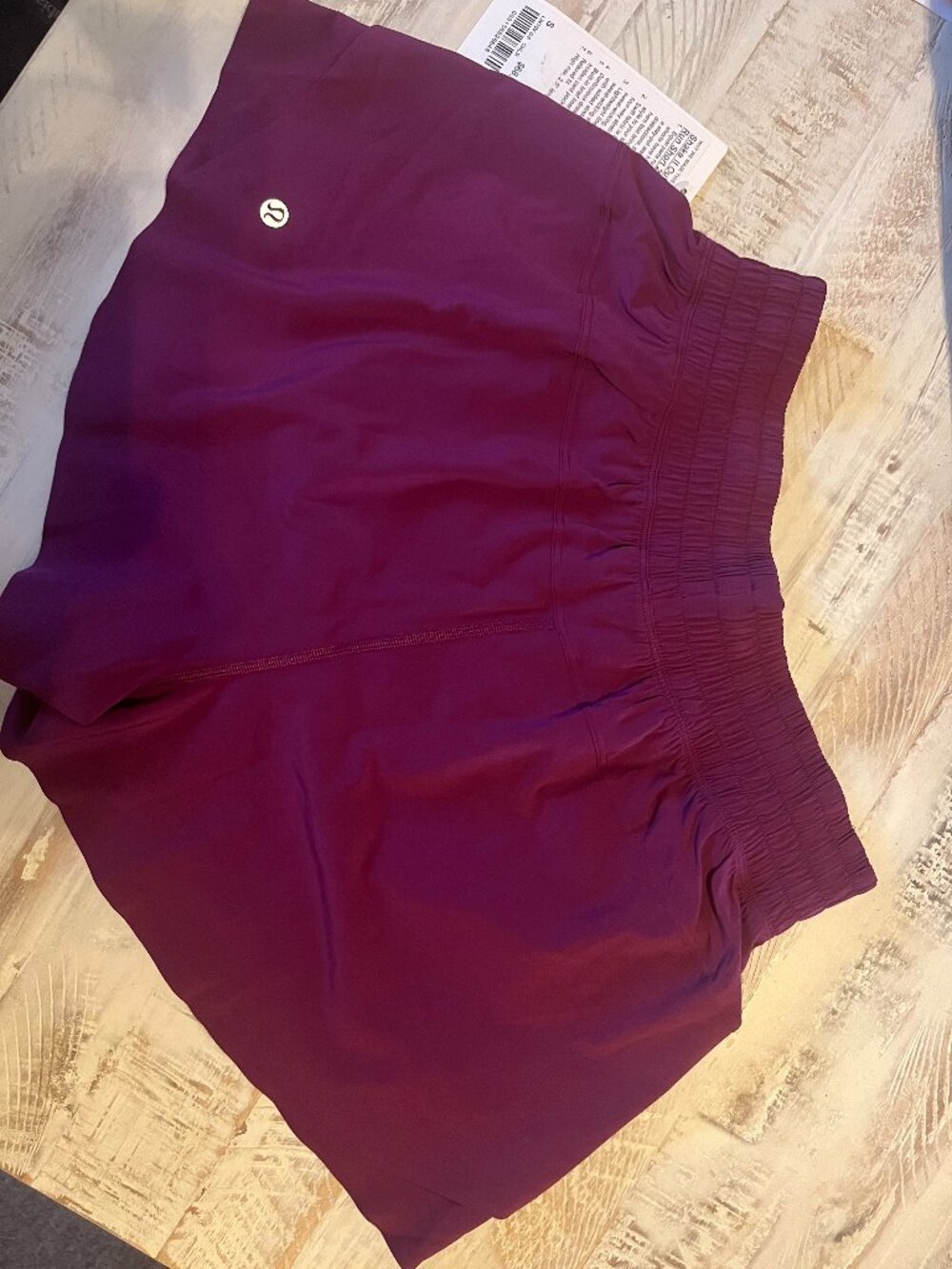 Lululemon Shake It OutHigh Rise Run Short 2.5" size small